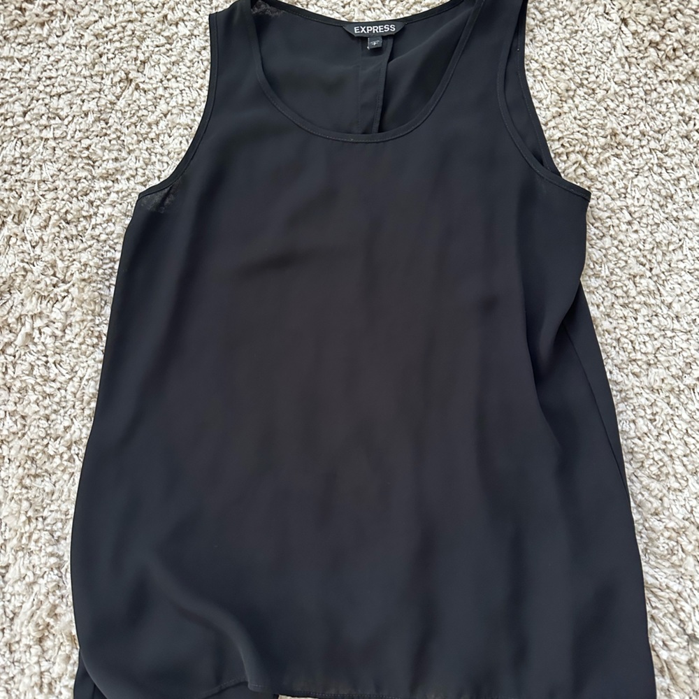 Sleeveless shirt